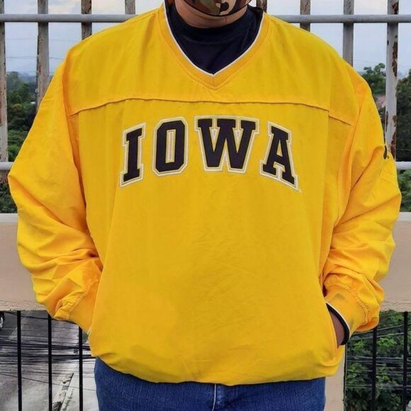 Colosseum Unisex Iowa Pullover - Picture 2 of 11